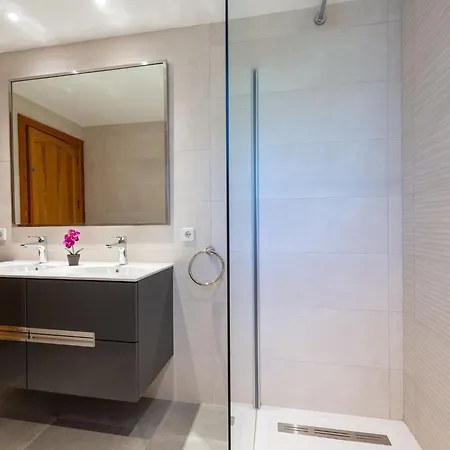 Villa Can Llorens - Villa With Private Pool Free Wifi *